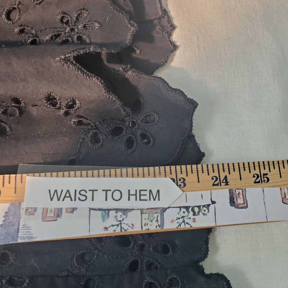 Windsor Black Cotton Eyelet Mini Skirt Whimsigoth Dark Cottage Sz 9/10 - Picture 4 of 7